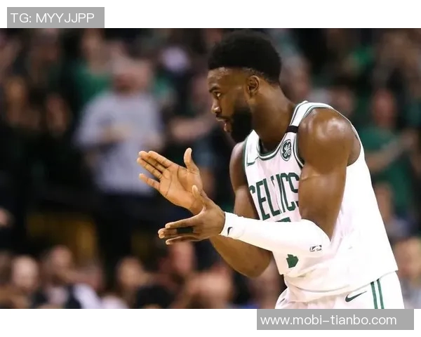 杰伦布朗自信宣言称自己是最强攻防一体球员文班如同外星人般超凡脱俗